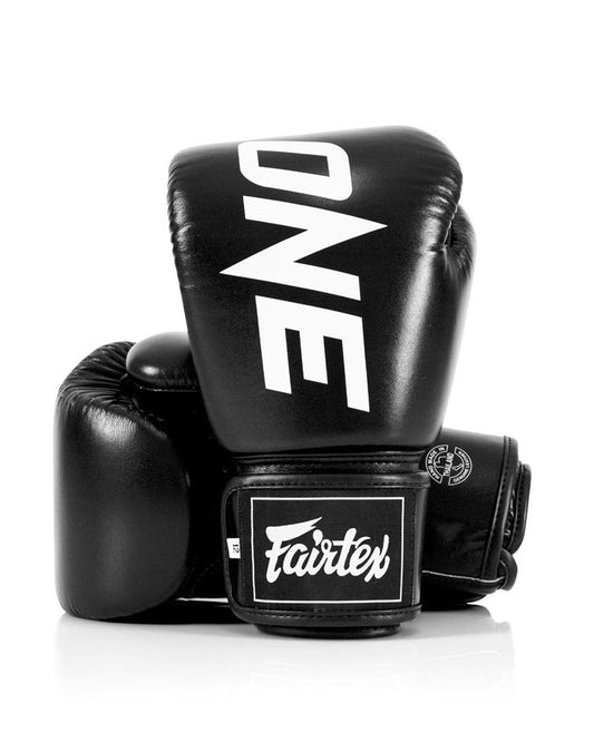 כפפות איגרוף Fairtex BGV1 ONE בעיצוב מיוחד – מושלמות לאימונים ולקרבות