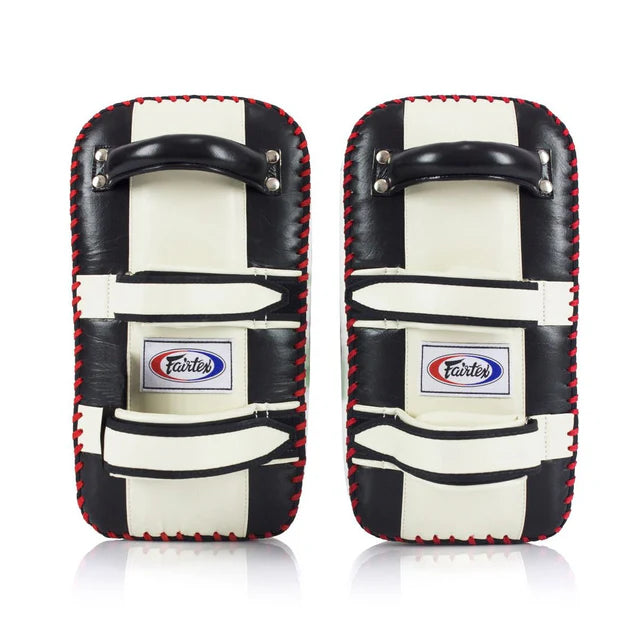 Fairtex KPLC2 לאפות לבעיטות מקוערות עשוי עור פיירטקס