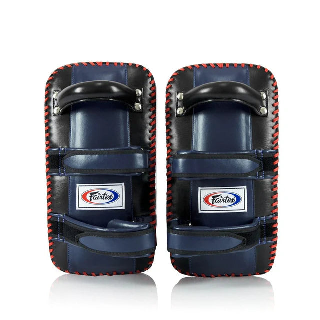 Fairtex KPLC2 לאפות לבעיטות מקוערות עשוי עור פיירטקס