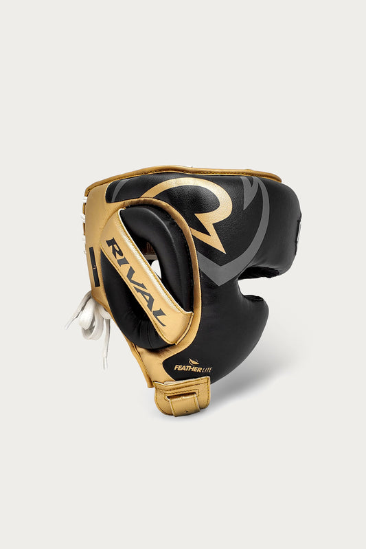 מגן ראש קל משקל לאיגרוף Rival RHG100 עם טכנולוגיית Feather Lite והגנת לחיים