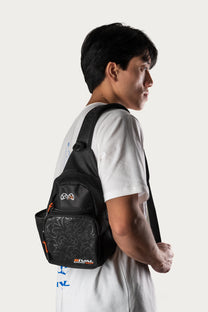 תיק פאוץ צד רייבל Rival Crossbody Bag בממדים 18 על 10 על 24 סנטימטר