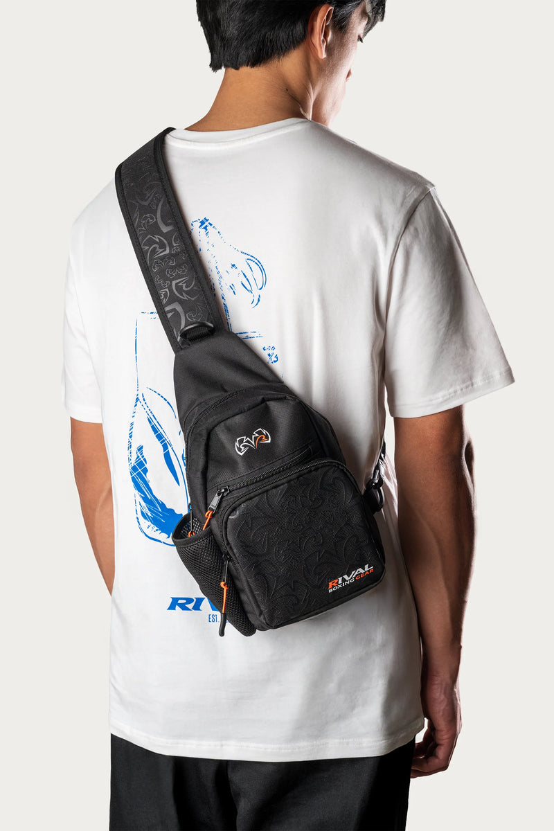 תיק צד קומפקטי לאימונים ולשימוש יומיומי Rival Crossbody Bag עם לוגו מודפס