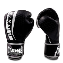 ציוד לחימה ואימון מקצועי כפפות איגרוף Twins Special BGVL15 עור פרה עם ריפוד מאוזן ותמיכה בשורש כף היד ללוחמים