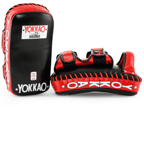 לאפות אימון מקצועיות למאמן לאיגרוף תאילנדי כחלק מציוד אימון למועדון