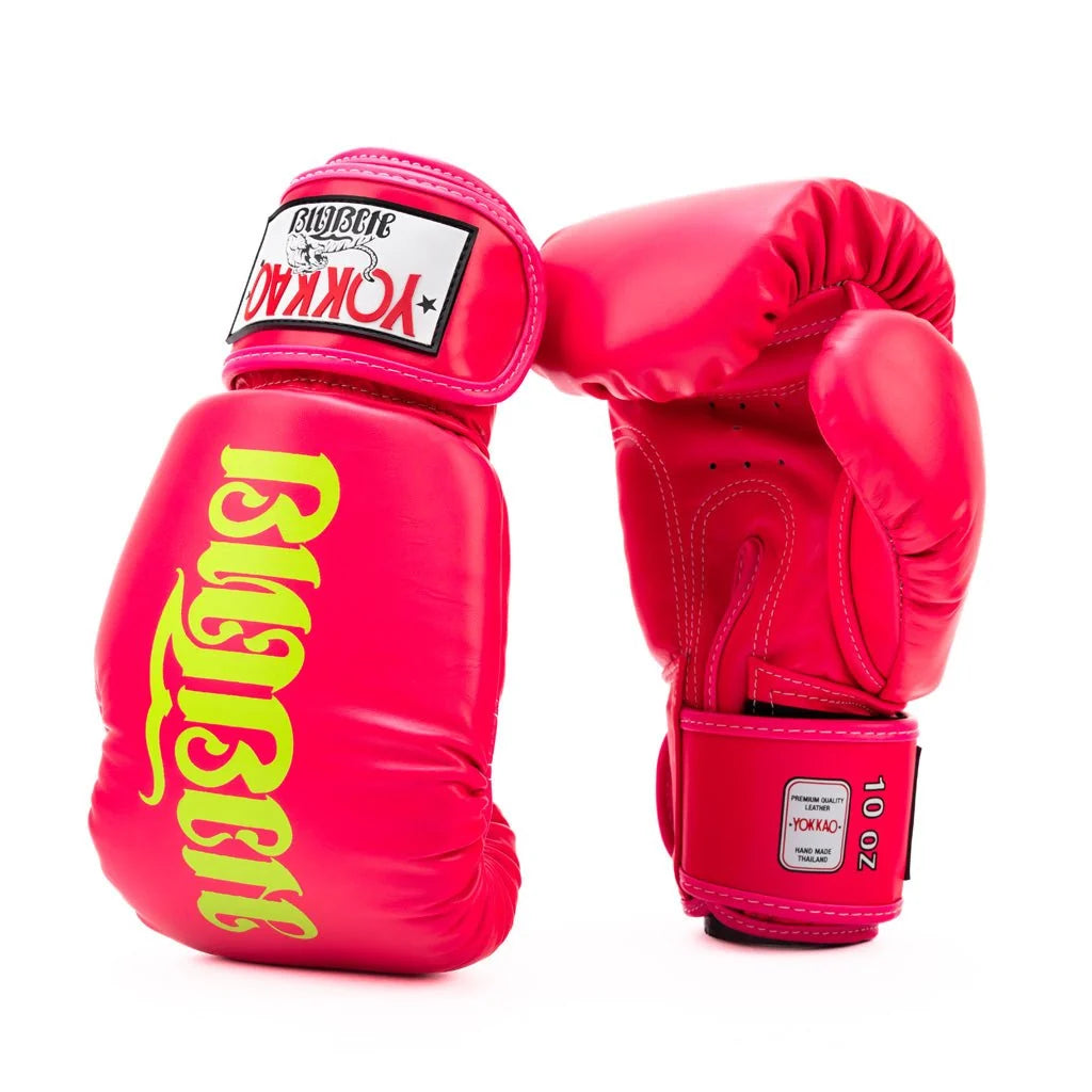 כפפות איגרוף מקצועיות YOKKAO Legacy עם ספיגת זעזועים מוגברת--ורוד