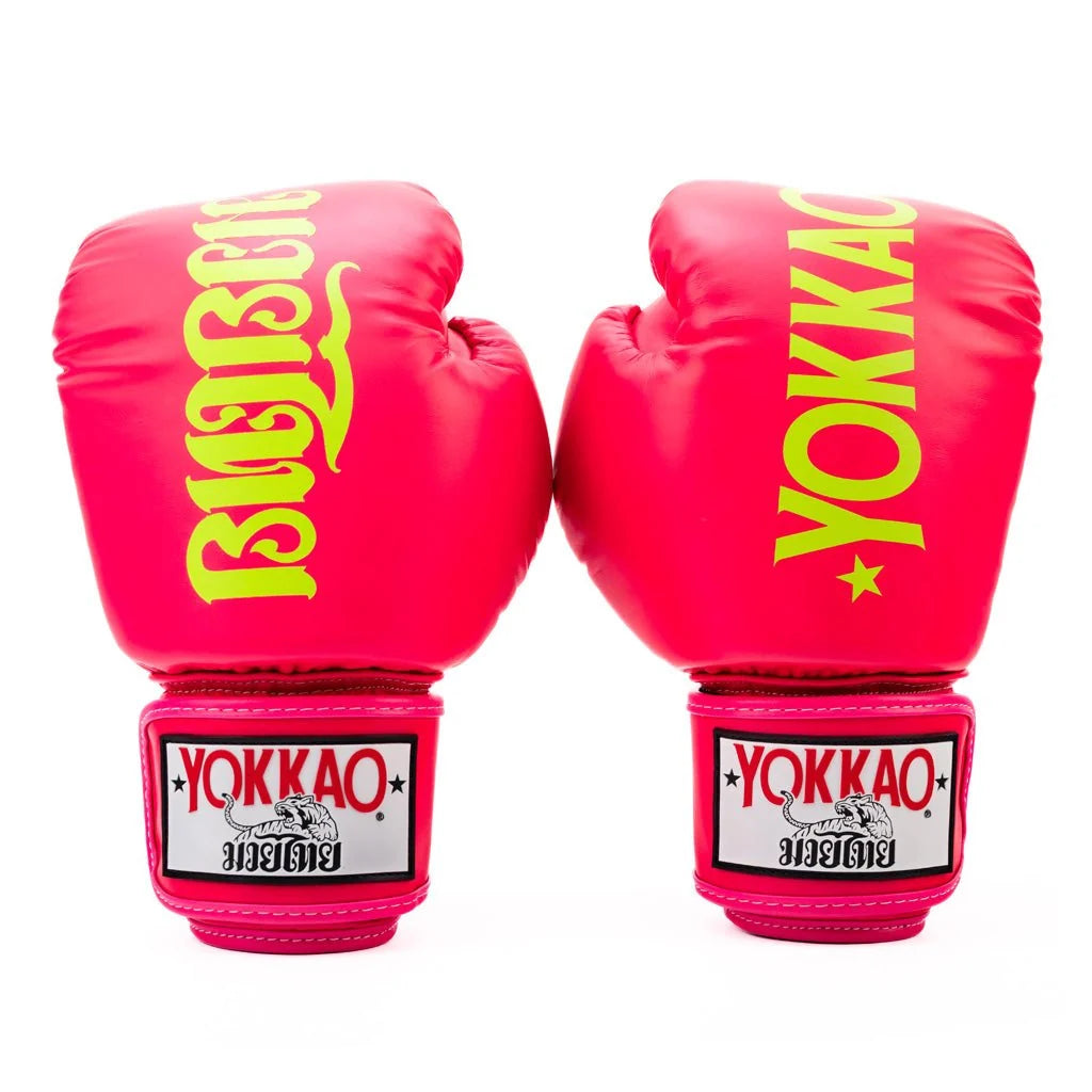 כפפות איגרוף קלאסי YOKKAO Legacy מעטפת עור פרה בעבודת יד--ורוד