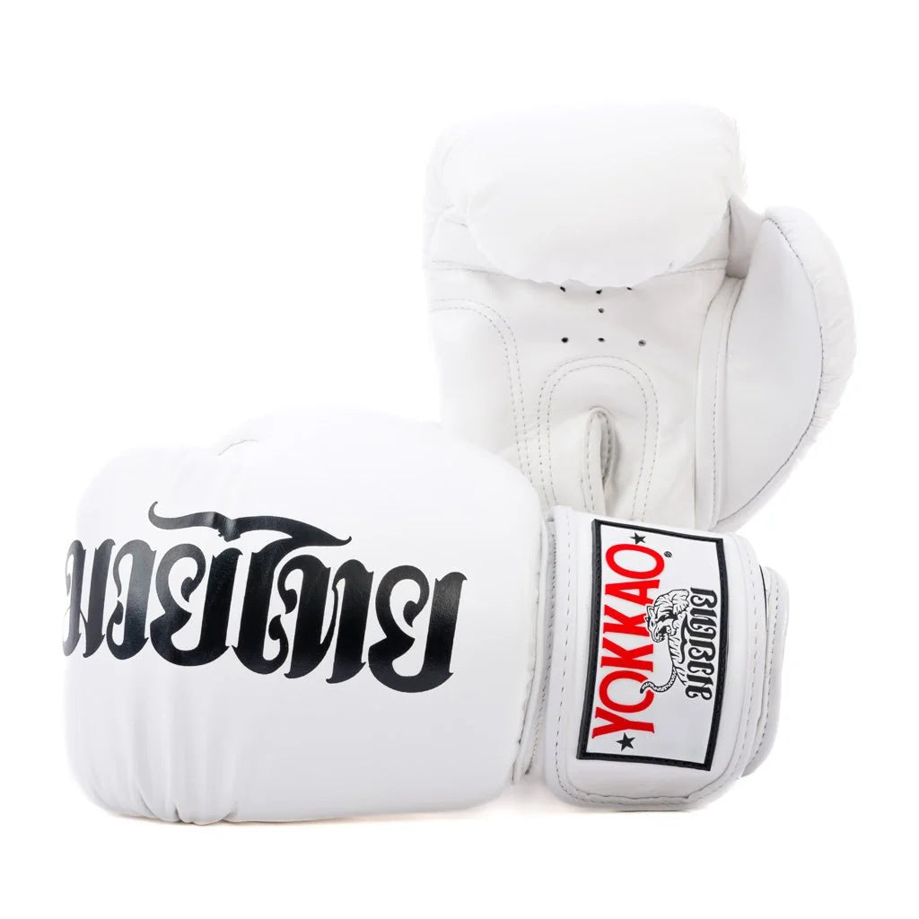 כפפות איגרוף קלאסי YOKKAO Legacy מעור פרה עמיד בלחות ובזיעה--לבן