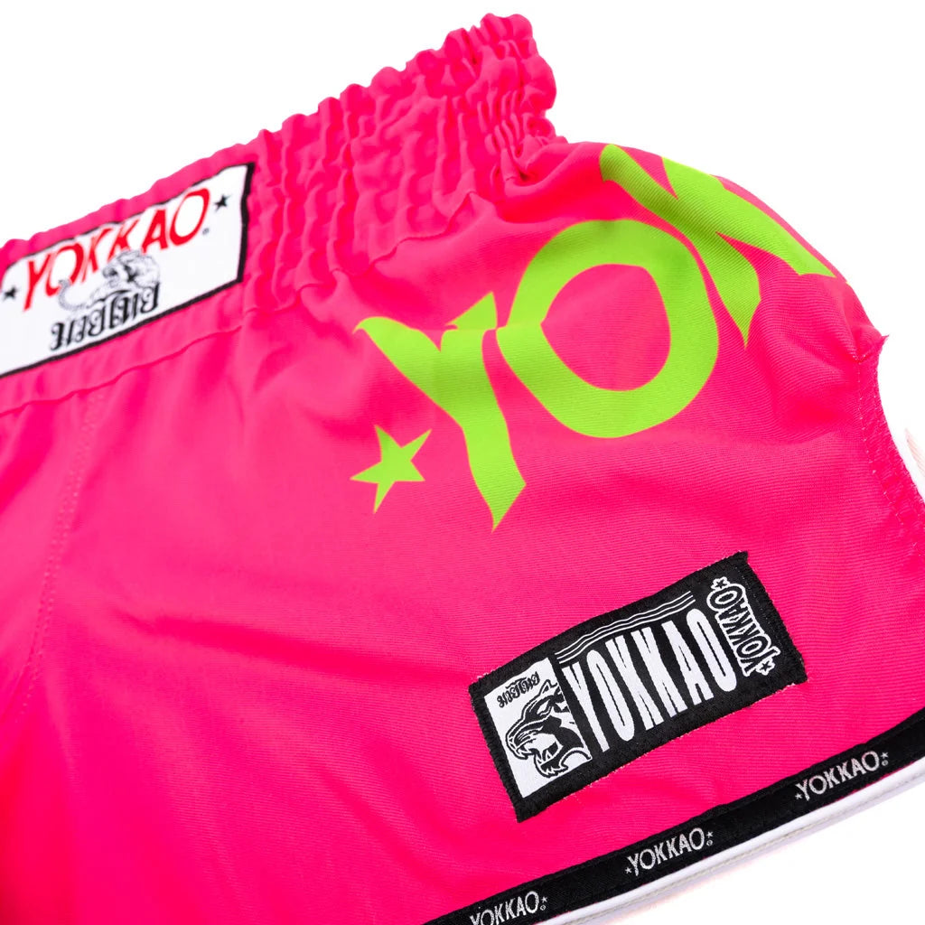 מכנסי איגרוף תאילנדי YOKKAO Legacy עם מפתח רגליים רחב לברכיות--ורוד