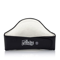 Fairtex BPV1 חגורת בטן עשוייה עור פיירטקס שחור\לבן