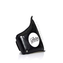 Fairtex BPV1 חגורת בטן עשוייה עור פיירטקס שחור\לבן