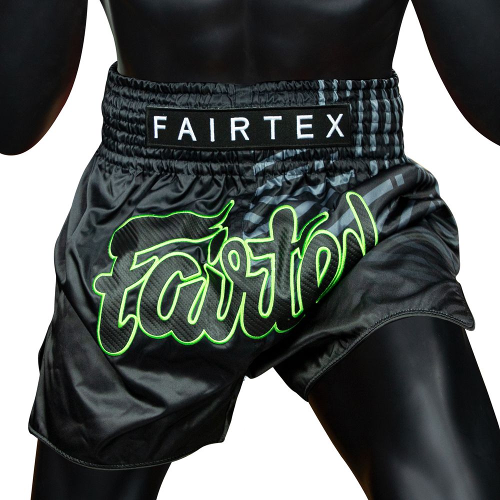 מכנסי איגרוף תאילנדי פיירטקס שחור דגם Fairtex BS1924 ציוד מקצועי ואיכותי עבור מאמנים ולוחמים במכון