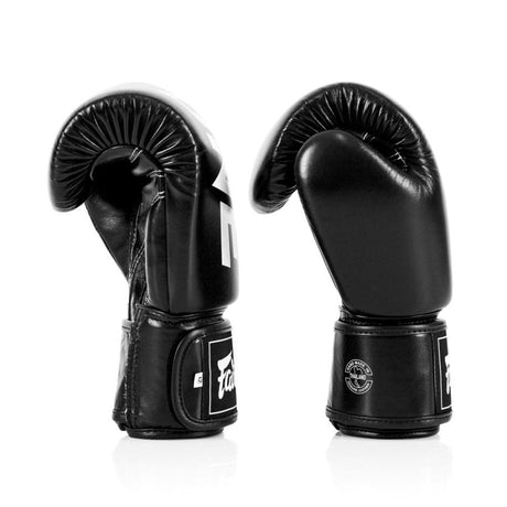 כפפות איגרוף מקצועיות Fairtex BGV1 ONE – תמיכה מעולה לפרק כף היד