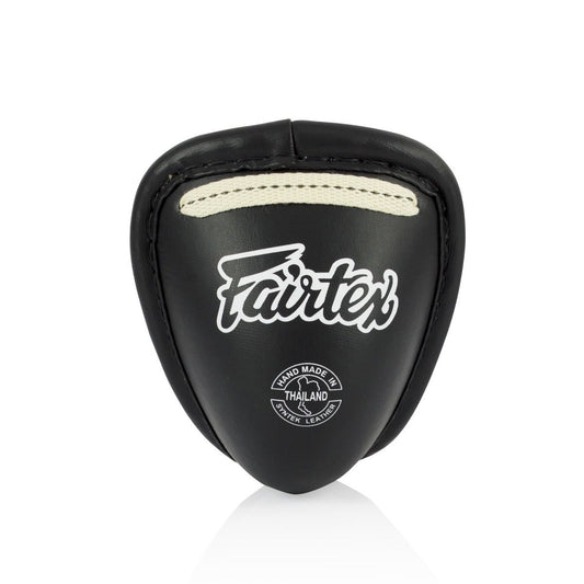 מגן אשכים מסורתי מבית Fairtex עם כוס פלדה, מתאים לאימוני מואי תאילנדי וקיקבוקסינג--שחור
