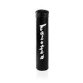 שק אגרוף כבד דגם HB6 של Fairtex – מגיע ריק למילוי עצמי, עשוי עור סינטטי עם בטנת ניילון עמידה במים ומשקל מלא כ‑40 ק״ג לאחר מילוי--שחור