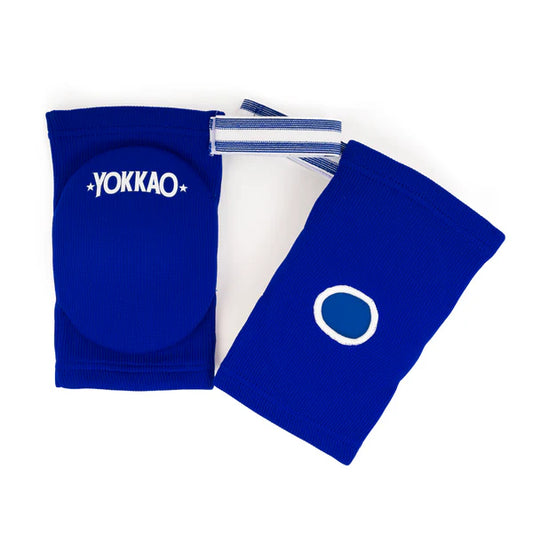 זוג מגני מרפקים לאיגרוף תאילנדי מבית YOKKAO לאימון אינטנסיבי--כחול